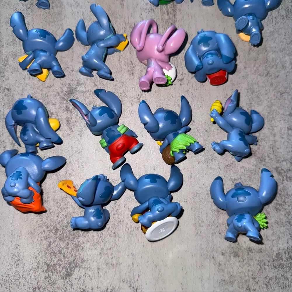 Stitch Figurine Set of 17 - Picture 6 of 6